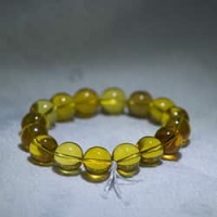authentic_dominican_amber_stretching_bracelet