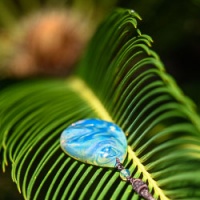 bap1207_dominican_electric_blue_amber_pendant