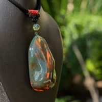 large_crystal_clear_green_pendant