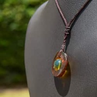 stylish_pendant_with_disk_and_bead