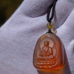 BAP1186 Burmese Amber Carving 5